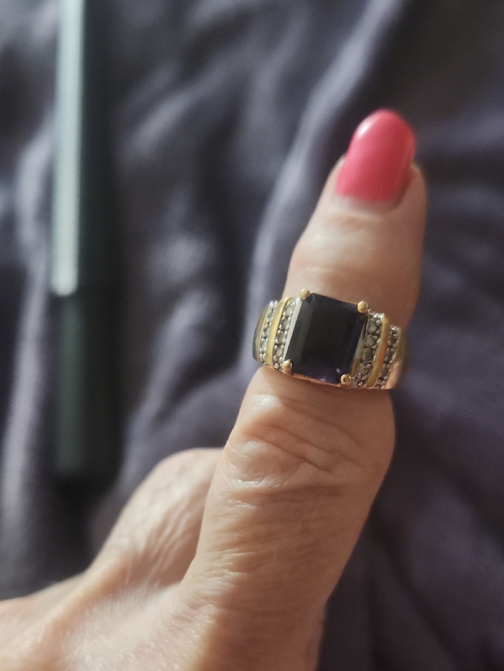 14kt Gold Iolite And Diamond Ring